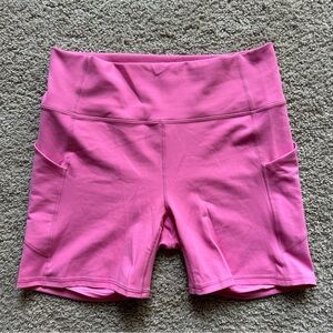 Large - Fabletics Bike Short - 5” inseam w/ Pockets